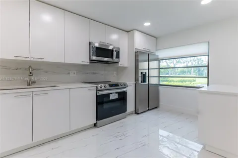 8435 Casa Del Lago # C, Boca Raton FL 33433