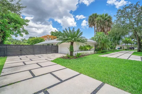 9121 SW 102nd St, Miami FL 33176