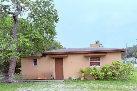 5158 NW 19th Ave, Miami FL 33142