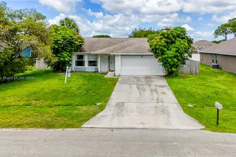 1226 SW Curry St, Port St. Lucie FL 34983