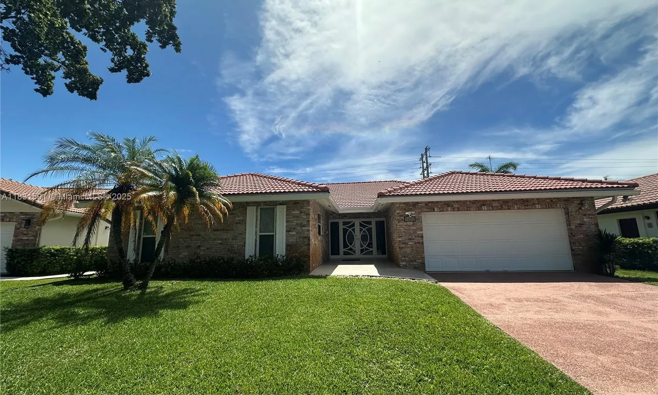 4205 NW 69th Ter, Coral Springs FL 33065