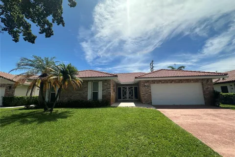 4205 NW 69th Ter, Coral Springs FL 33065