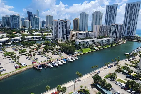 500 Bayview Dr # 1725, Sunny Isles Beach FL 33160