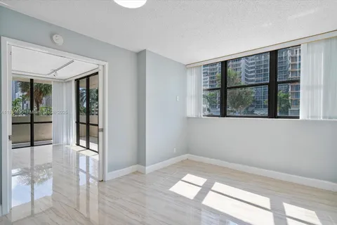 2049 S Ocean Dr # 210, Hallandale Beach FL 33009