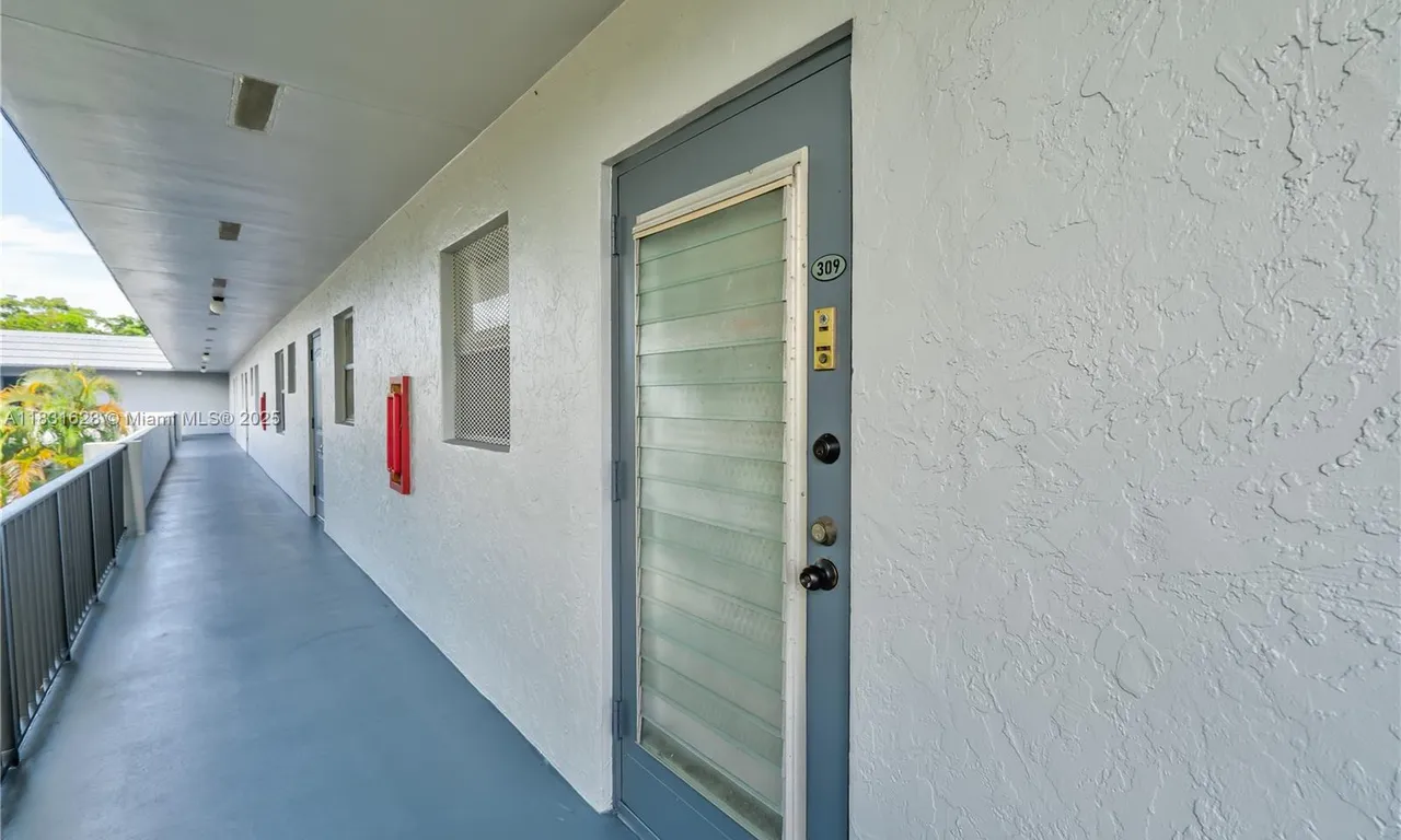 8350 Sands Point Blvd # E309, Tamarac FL 33321