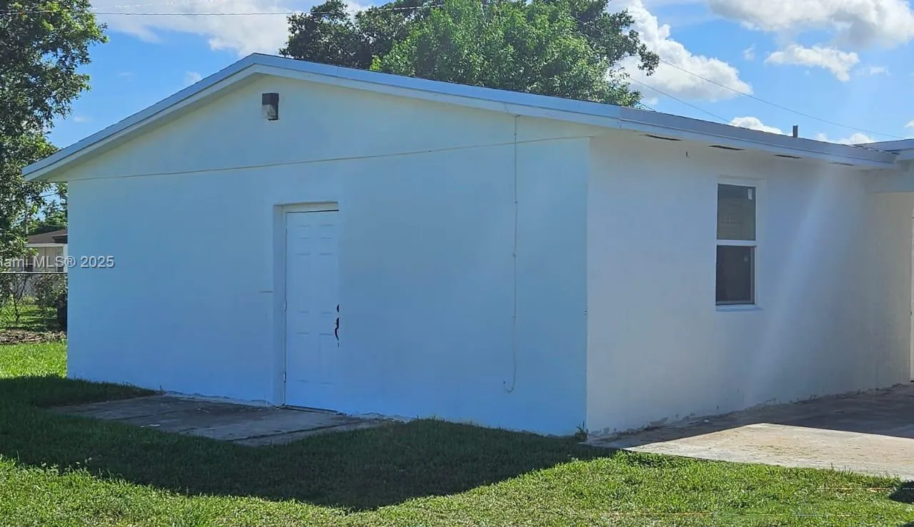 11700 SW 220th St, Miami FL 33170