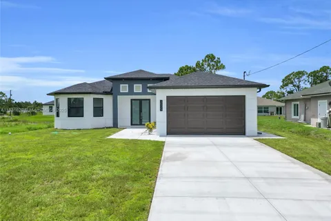2505 40TH, Lehigh Acres FL 33976