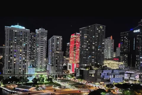 90 SW 3rd St # 2214, Miami FL 33130