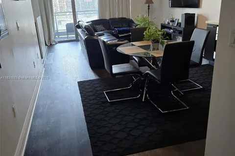 90 SW 3rd St # 2214, Miami FL 33130