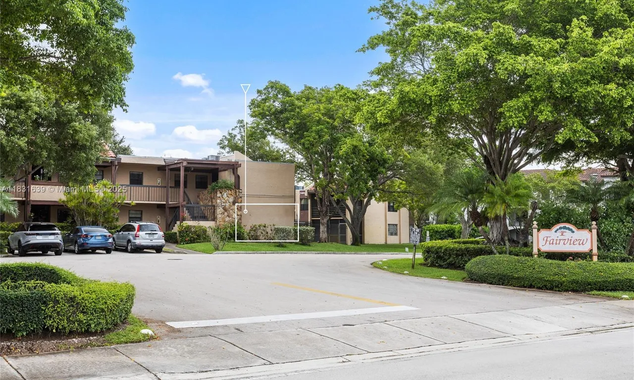 20801 San Simeon Way # 105, Miami FL 33179