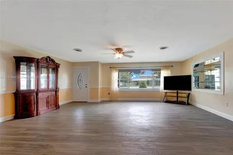 3510 Lakeview Dr, Sebring FL 33870