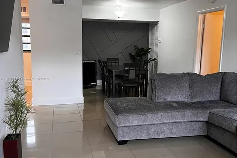 18216 Mediterranean Blvd # 19, Hialeah FL 33015