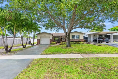 2015 N 37th Ave, Hollywood FL 33021