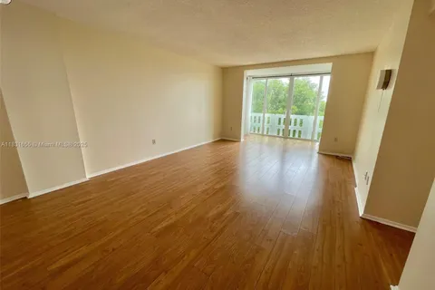 919 Hillcrest Dr # 509, Hollywood FL 33021