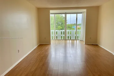 919 Hillcrest Dr # 509, Hollywood FL 33021