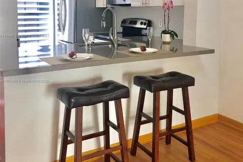 2 Simonton Cir # 2, Weston FL 33326