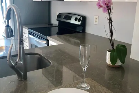 2 Simonton Cir # 2, Weston FL 33326