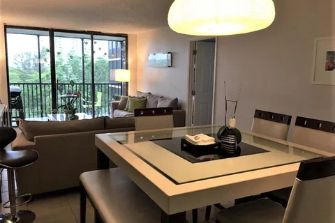 3475 N Country Club Dr # 507, Aventura FL 33180