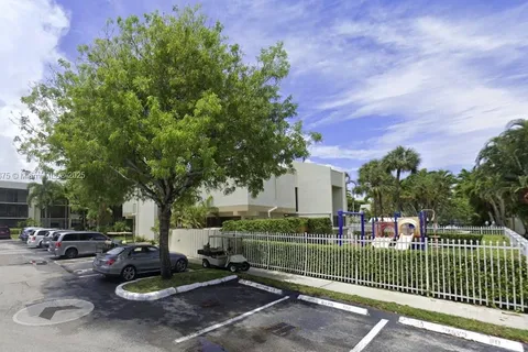 20381 NE 30th Ave # 7, Aventura FL 33180