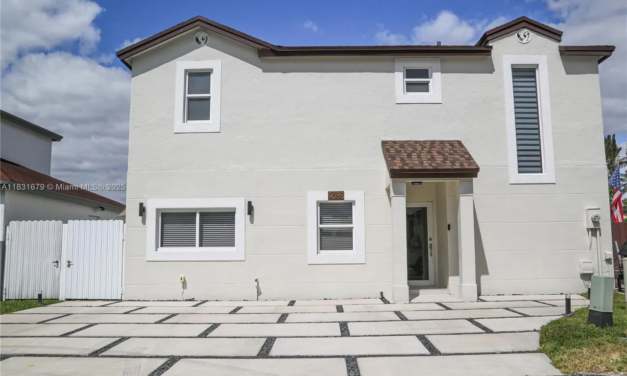 9035 SW 148th Ct, Miami FL 33196
