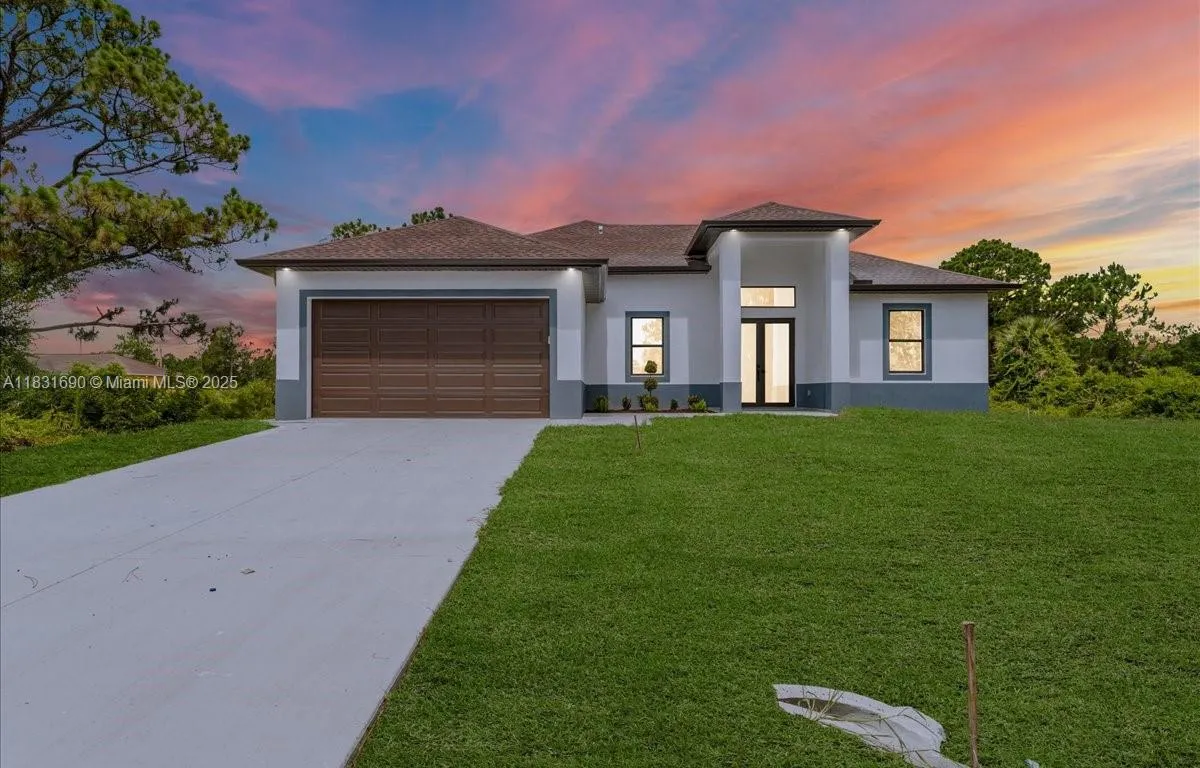 624 Beach Ave S, Lehigh Acres FL 33974