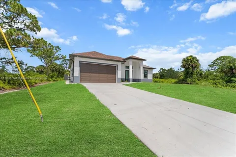 624 Beach Ave S, Lehigh Acres FL 33974