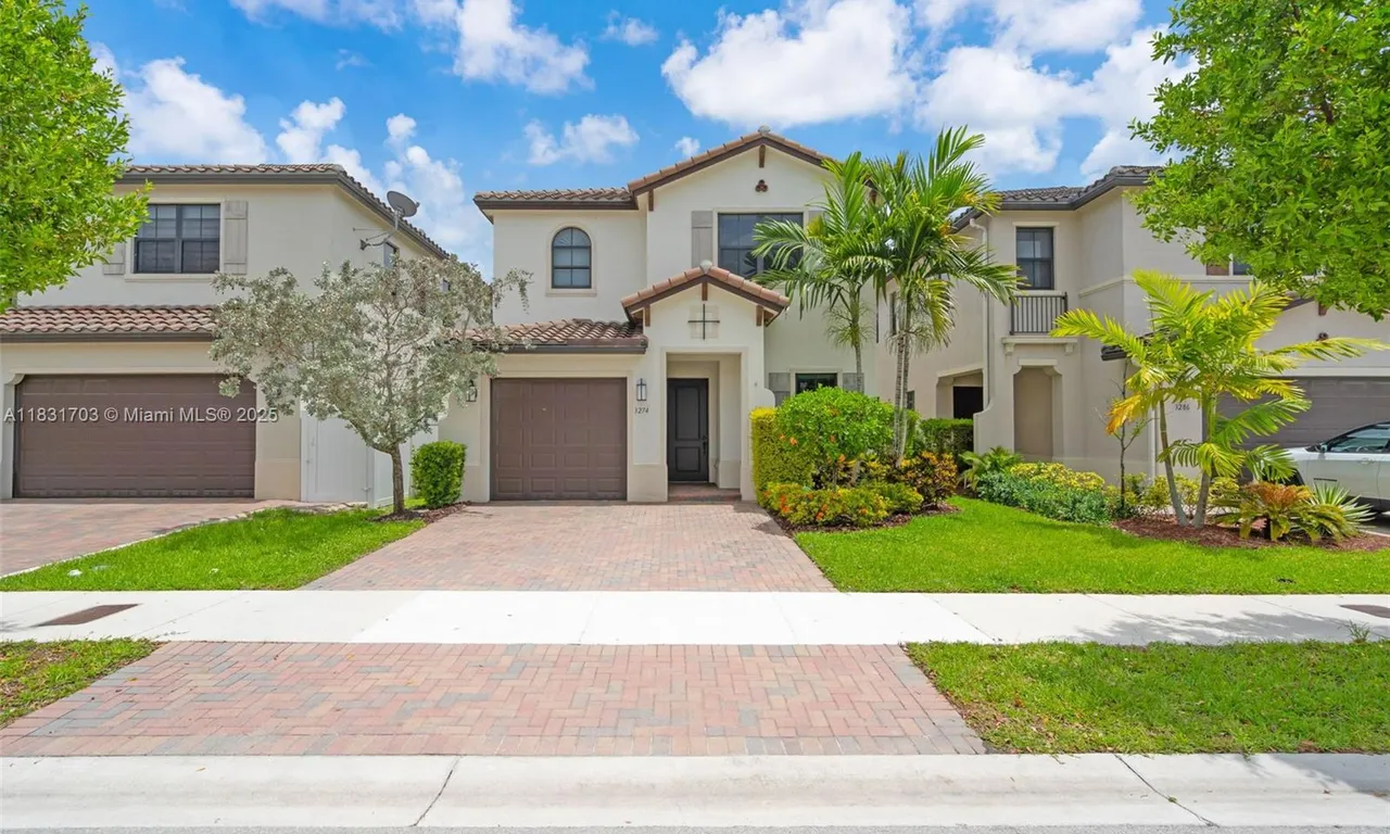 3274 W 96th Pl, Hialeah FL 33018