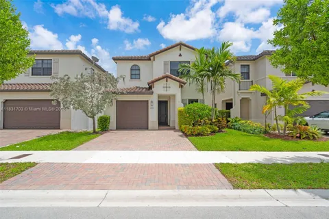 3274 W 96th Pl, Hialeah FL 33018