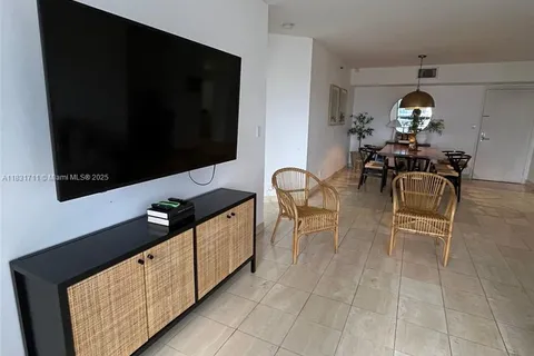 3600 NE Mystic Pointe Dr # 1010, Aventura FL 33180