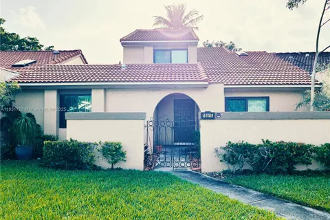 18015 NW 66th Ct Cir, Hialeah FL 33015