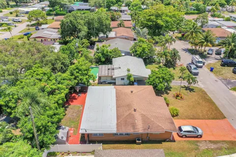 2201 N 57th Ter, Hollywood FL 33021