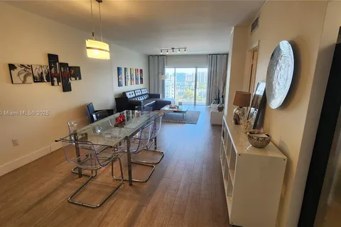 500 Bayview Dr # 1725, Sunny Isles Beach FL 33160