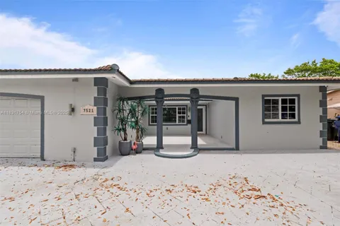 7521 Johnson St, Hollywood FL 33024