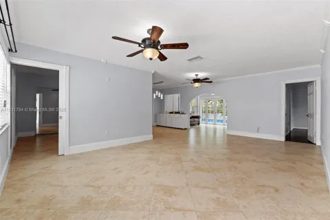 7521 Johnson St, Hollywood FL 33024