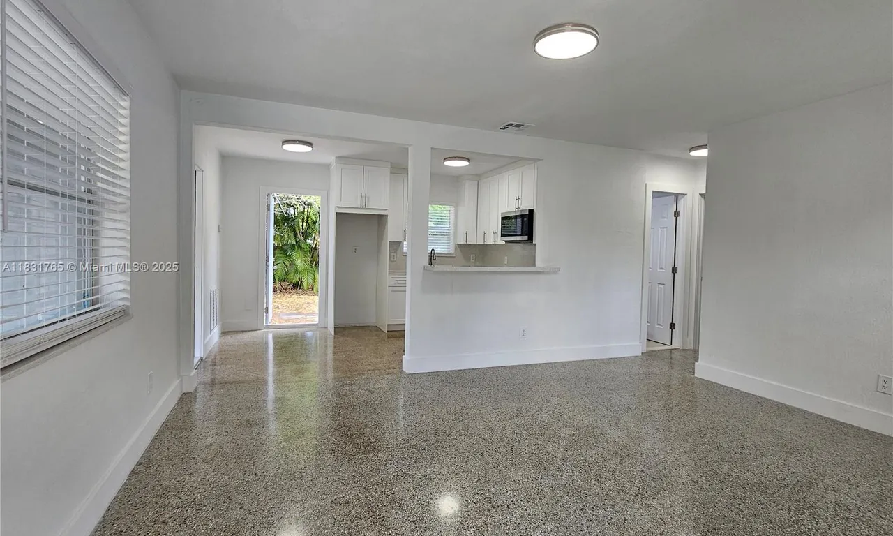 1112 NW 15th Ave, Fort Lauderdale FL 33311
