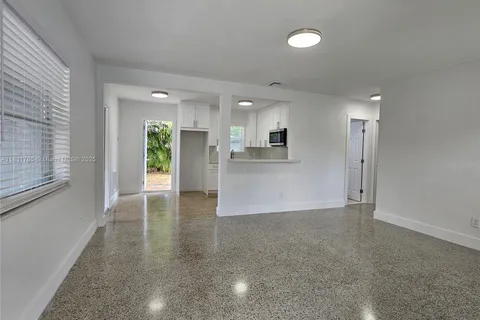 1112 NW 15th Ave, Fort Lauderdale FL 33311