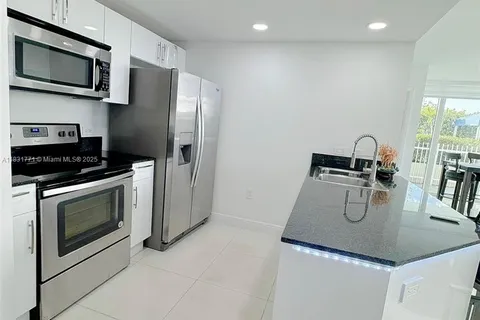 1871 NW S River Dr # 705, Miami FL 33125