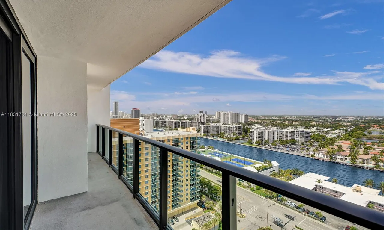 2301 S Ocean Dr # 2306, Hollywood FL 33019