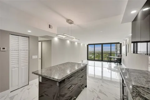2301 S Ocean Dr # 2306, Hollywood FL 33019