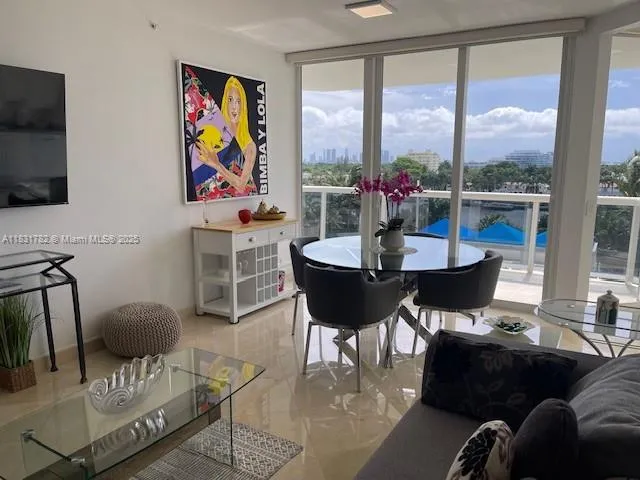 4779 Collins Ave # 706, Miami Beach FL 33140