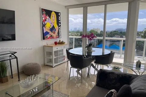 4779 Collins Ave # 706, Miami Beach FL 33140