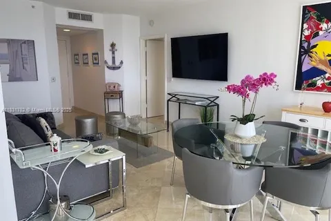 4779 Collins Ave # 706, Miami Beach FL 33140