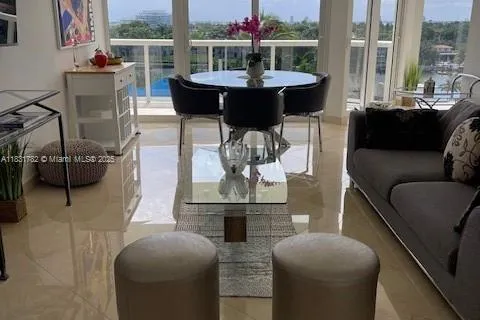 4779 Collins Ave # 706, Miami Beach FL 33140