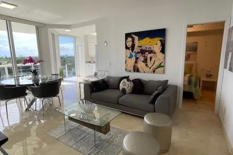 4779 Collins Ave # 706, Miami Beach FL 33140