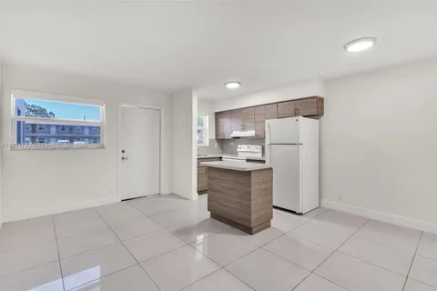 6034 Arthur St # 3, Hollywood FL 33024