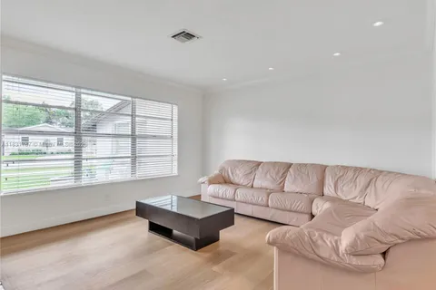10015 SW 85th Ter, Miami FL 33173