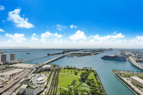 900 Biscayne Blvd # 5004, Miami FL 33132
