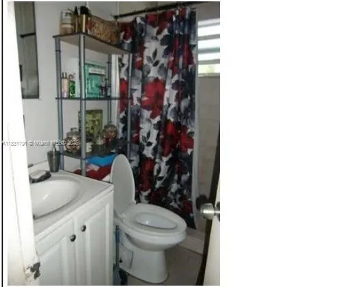 1124 NW 2nd St # 2, Fort Lauderdale FL 33311