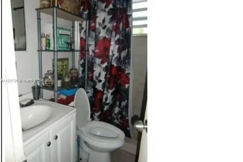 1124 NW 2nd St # 2, Fort Lauderdale FL 33311