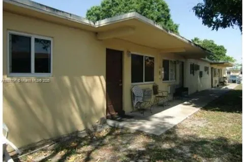 1124 NW 2nd St # 2, Fort Lauderdale FL 33311